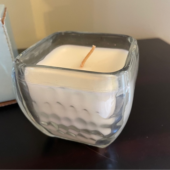 PARTYLITE JASMINE 7.4oz. SCENTED WAX-FILLED CANDLE SQUARE GLASS~ NEW IN BOX - Picture 3 of 4